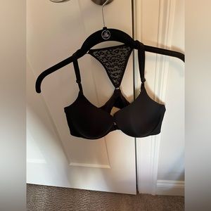 Victoria’s Secret razorback bra